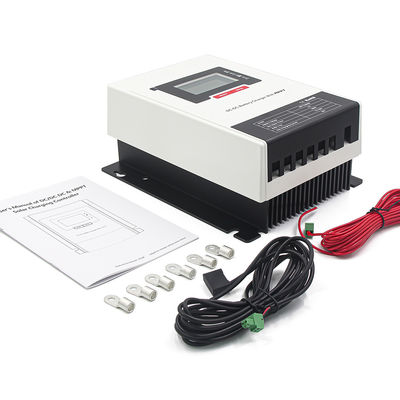 Хорошая цена IP32 DC DC зарядное устройство MPPT солнечное зарядное устройство 30A легкое 12 / 24Vdc номинальное напряжение онлайн